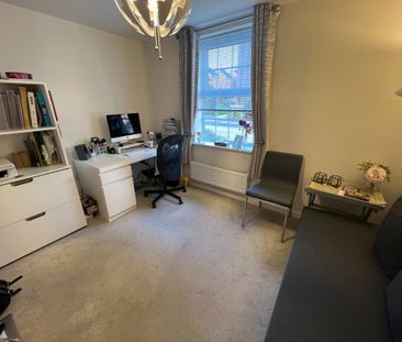 2 bedroom flat to rent - Photo 6