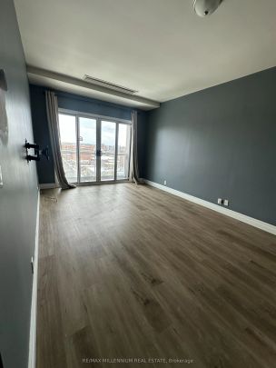 44 Bond Street W #904 - Photo 1