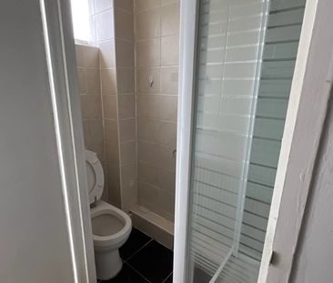 Room in a Shared House, Cruikshank Road, E15 - Photo 1