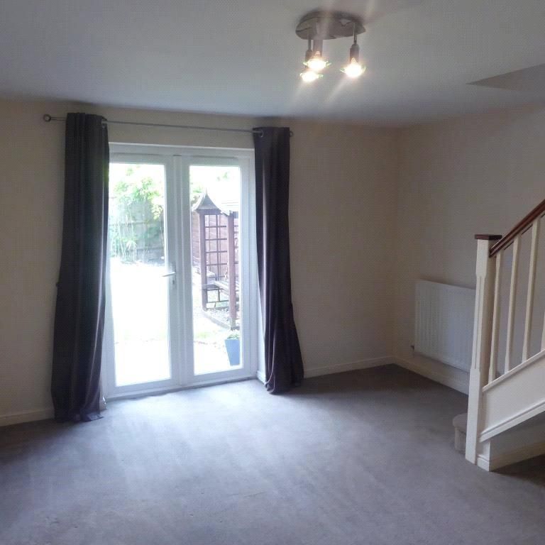 2 bedroom terraced house to rent - Photo 1