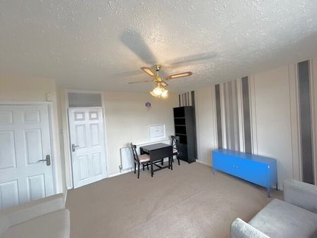 Maydeb Court, Whalebone Lane South, C..., Chadwell Heath - Photo 4