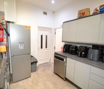 6 bedroom house to rent - Photo 3