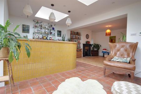 5 bedroom detached house to rent - Photo 5