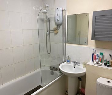 Isis Way, Sandhurst, GU47 - Photo 4