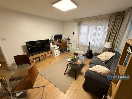 1 bedroom flat to rent - Photo 2