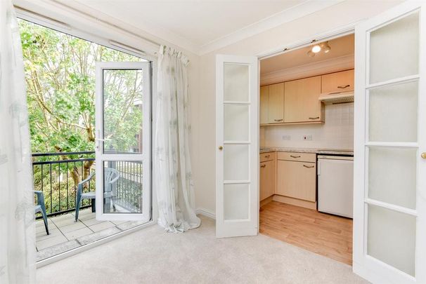 2 bedroom retirement property to rent - Photo 1