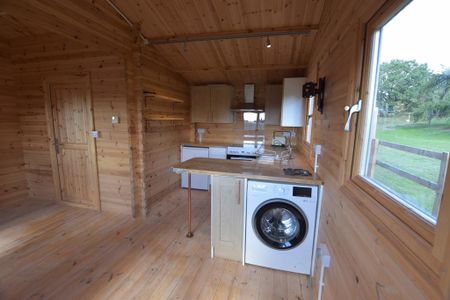 1 bedroom log cabin to rent - Photo 3