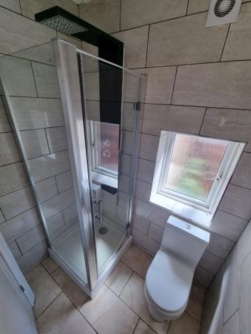 4 bedroom terraced house to rent - Photo 2