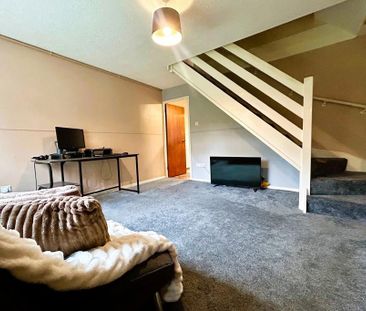 2 bedroom terraced house to rent - Photo 2