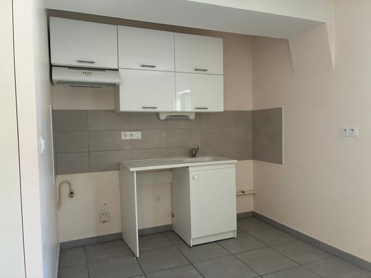 Location Appartement 4 pièces 74m² VALENCE 26000 - Photo 1