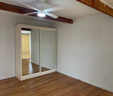 Modern, Accessible 3- Bedroom Home Minutes from the Water - Photo 3