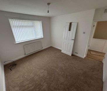 Farndale Green, TS19 - Photo 3