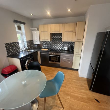 3 bedroom apartment to rent - Photo 4