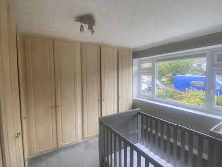 3 bedroom semi-detached house to rent - Photo 3