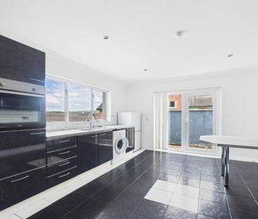 225A Beersbridge Road, Belfast, BT5 4RS - Photo 5