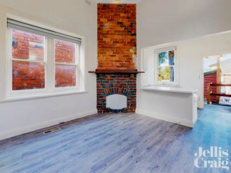 3 Bed, 1 Bath - Photo 5