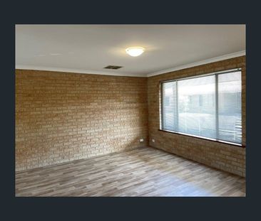 1/106 Strickland Street, Bunbury, WA 6230 - Photo 3
