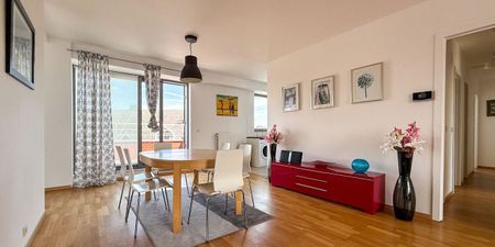 Appartement te huur in Etterbeek voor € 2.800 met 3 slaapkamers - Photo 2