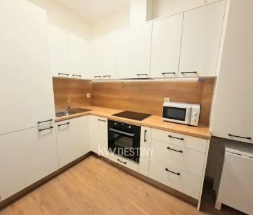 Pronájem bytu s balkonem, 2+1 - 47 m - Fotografie 3
