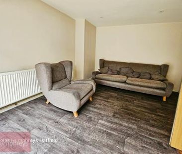 Cherry Way, Hatfield, AL10 - Photo 1