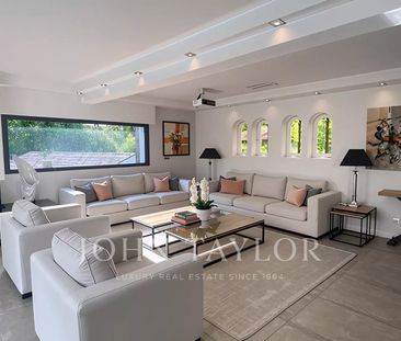 Maison à louer Mougins, Cote d'Azur, France8 500 EUR / Mois - Photo 2