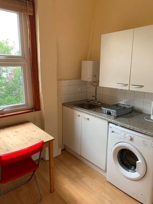 Room in a Shared House, Brondesbury Villas, NW6 - Photo 1