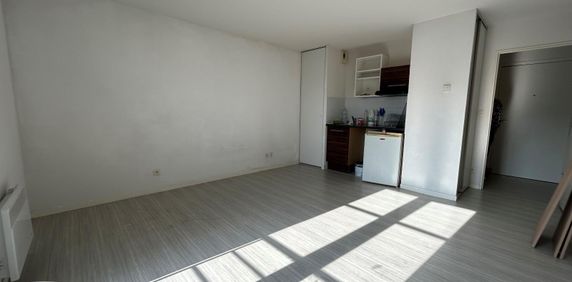 Location Appartement 1 pièce 24m² BLOIS 41000 - Photo 2