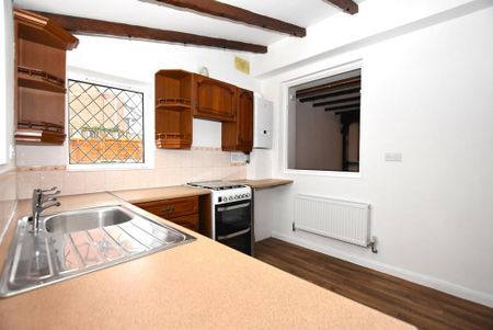 2 bedroom semi-detached house to rent - Photo 2