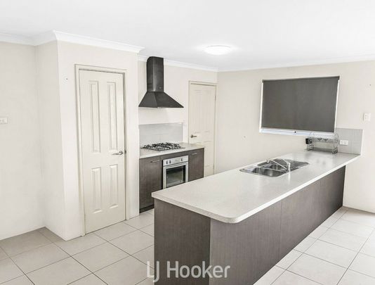 2/32 Gibbs Street, Carey Park WA - Photo 1