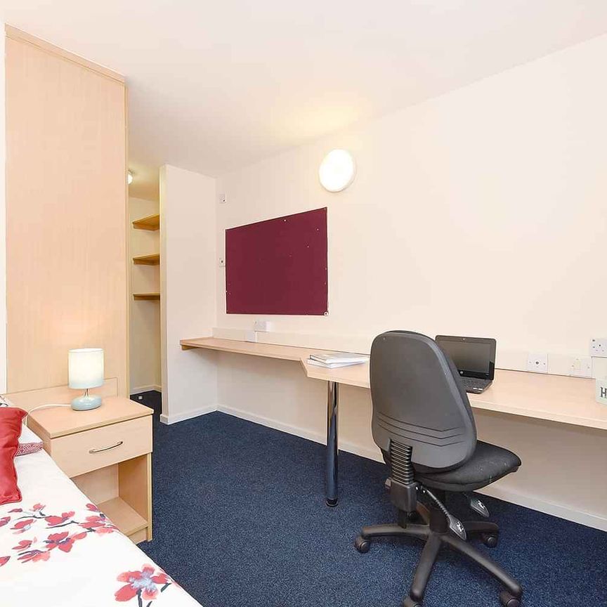 Ensuite Bronze - Photo 1