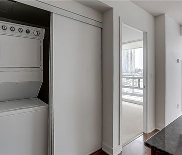 Spacious 2-Bed, 2-Bath Condo for Rent in Yonge and Finch! - Photo 2