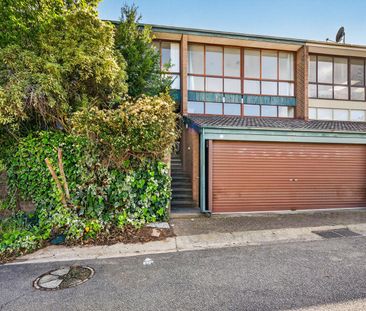 32 Sulman Place, Swinger Hill ACT 2606 - House For Rent | Domain - Photo 1