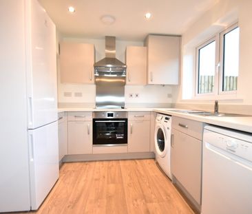 2 bedroom semi-detached house to rent - Photo 6