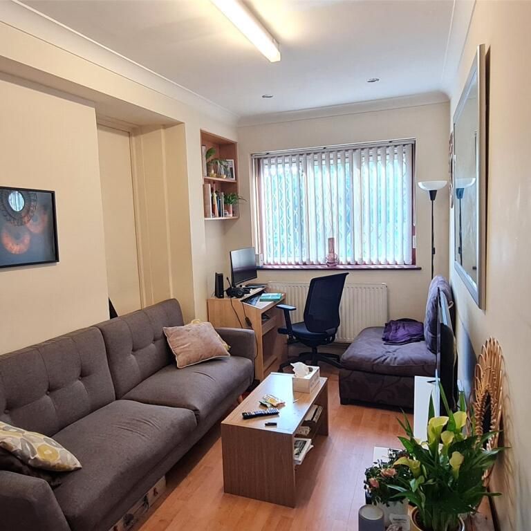 Ashbourne Close, London W5 - Photo 1