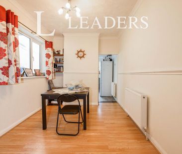 3 bedroom terraced house to rent - Photo 4