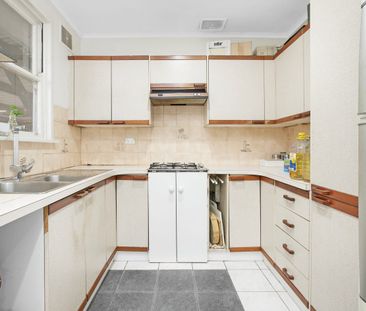 Comfortable & Low-Maintenance - Photo 3