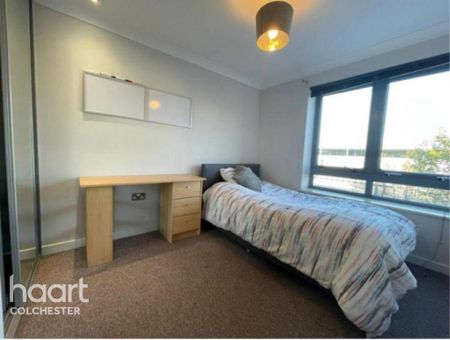 3 bedroom apartment to rent - Photo 2