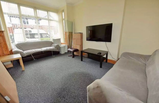 4 Bed - 5 Newport Mount, Headingley, Leeds - LS6 3DB - Student - Photo 1