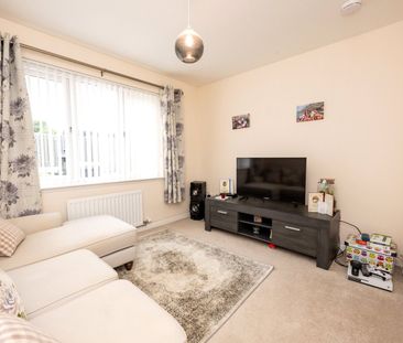 5 bedroom detached house to rent - Photo 1