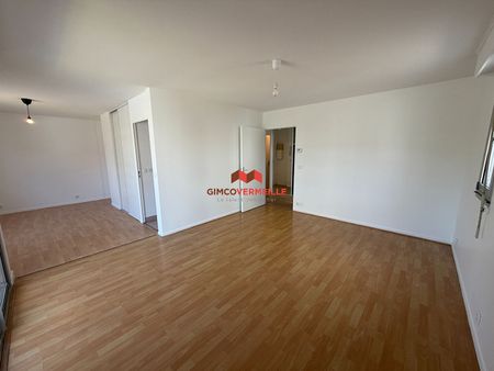 Location Appartement 2 pièces 49m² - Photo 3
