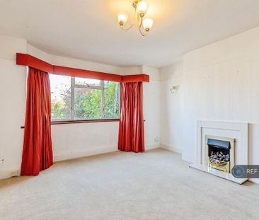 4 bedroom semi-detached house to rent - Photo 1