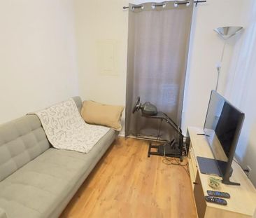 Immeuble - 38 Croissant Downs Appartement 4 1/2 à Louer – Sherbrook... - Photo 1