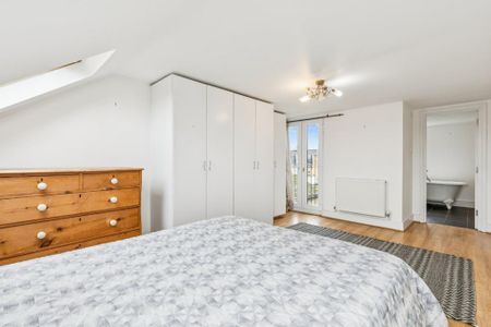 4 bedroom terraced house to rent - Photo 5