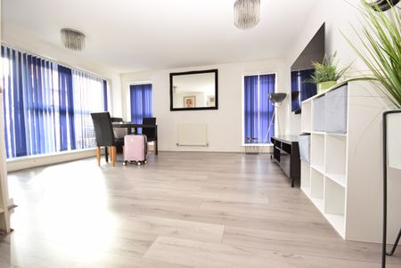 2 bedroom flat to rent - Photo 4