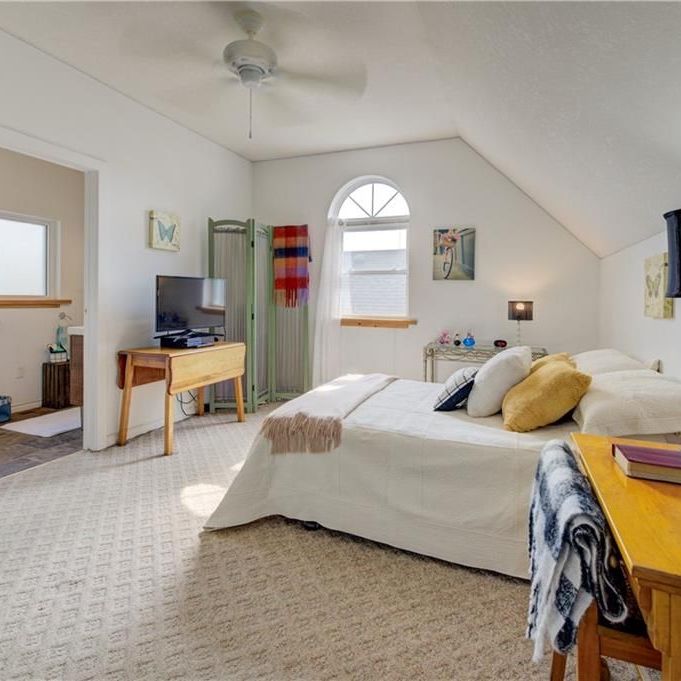 For Lease - 110 Surrey Street, Guelph, Ontario - Photo 1