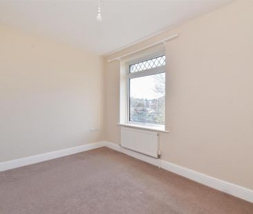 3 bedroom end of terrace house to rent - Photo 5