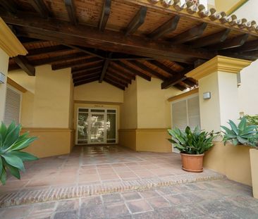 Middle Floor Apartment in Elviria - Photo 6