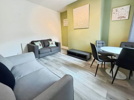 4 bedroom terraced house to rent - Photo 4