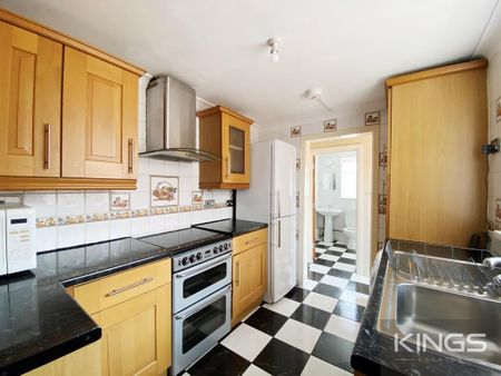4 bedroom terraced house to rent - Photo 5