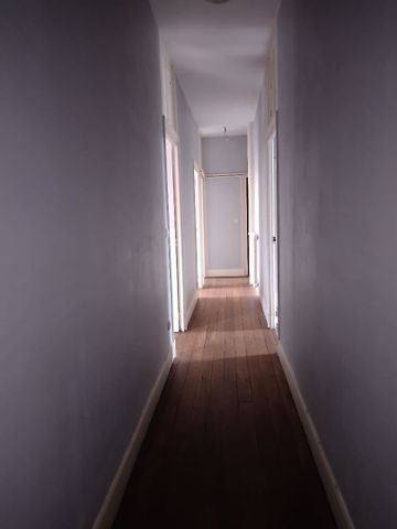 Vaste appartement 100 m² centre ville AUTUN - Photo 2